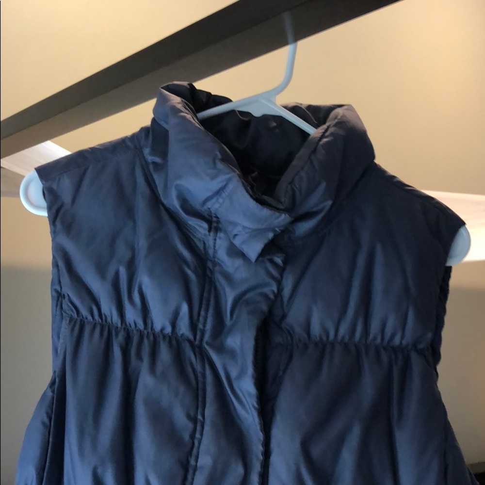 Gap puffy vest